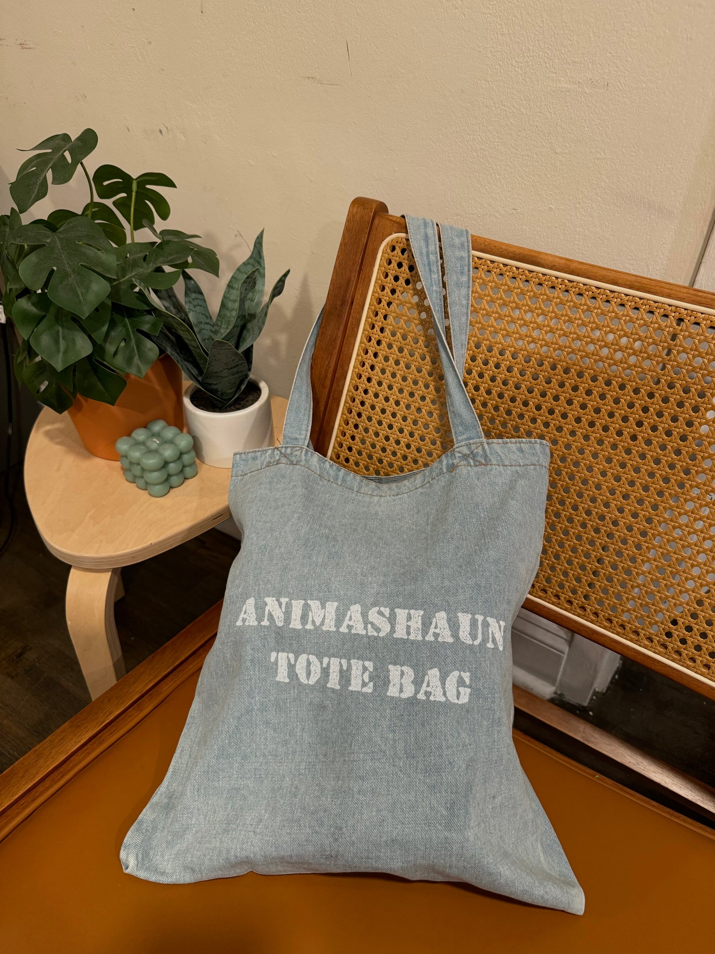 Tote bag